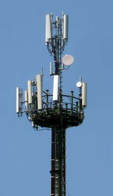 Die Anlage im Juli 2013 mit den Antennen von Wind