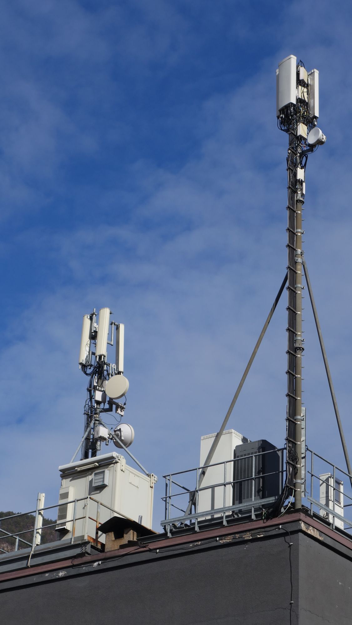 Die Antennen von ex H3G (außer Betrieb) und von Tim im Februar 2020