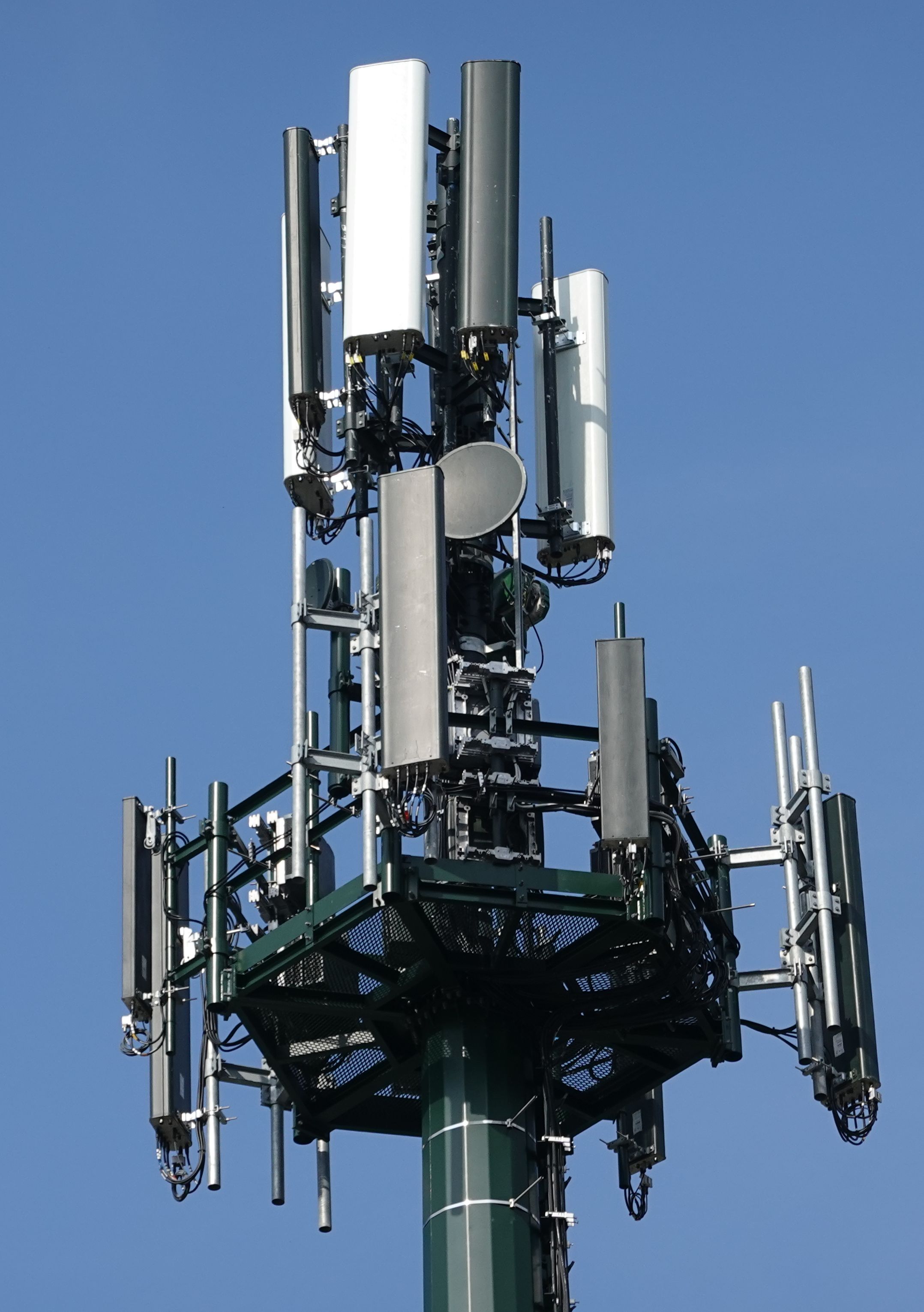 Die Anlage mit neuen Antennen im März 2021