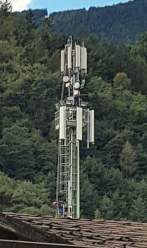 Die soeben installierten Antennen von Tim im September 2016. Foto Stefan Rienzner