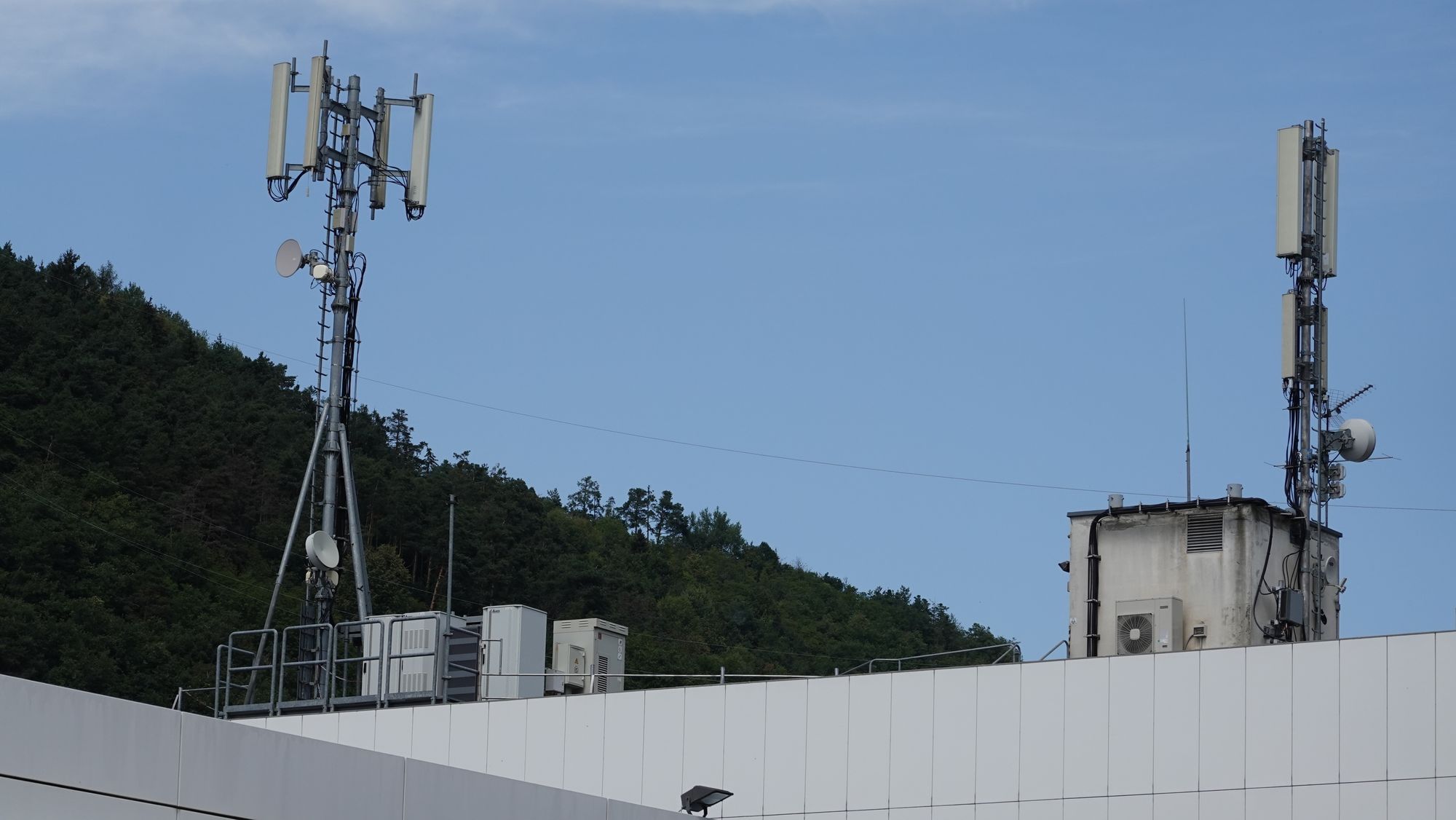 Die Antennen von Tim und Vodafone im Juni 2020