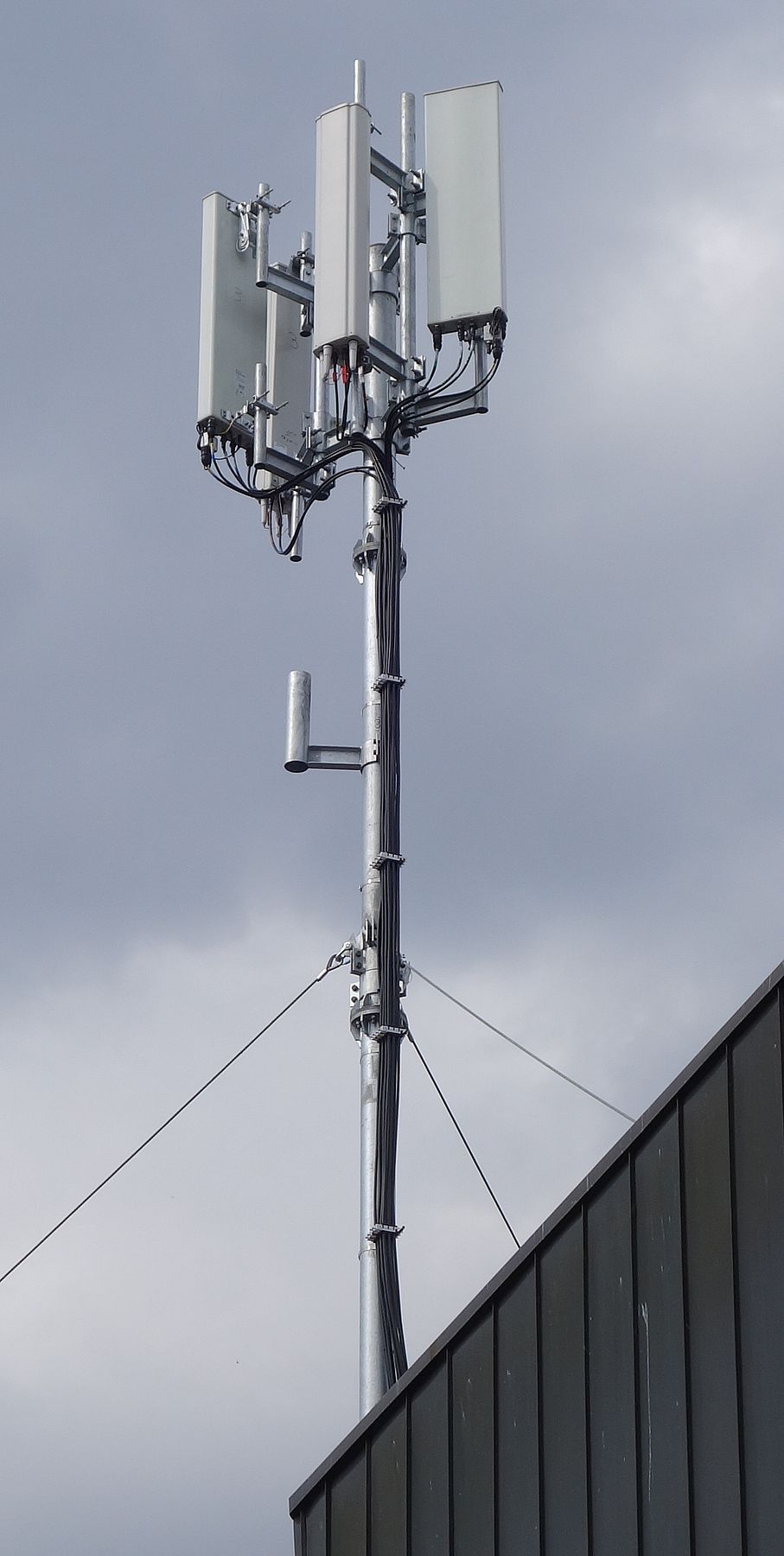 Die Antennen auf der Westseite