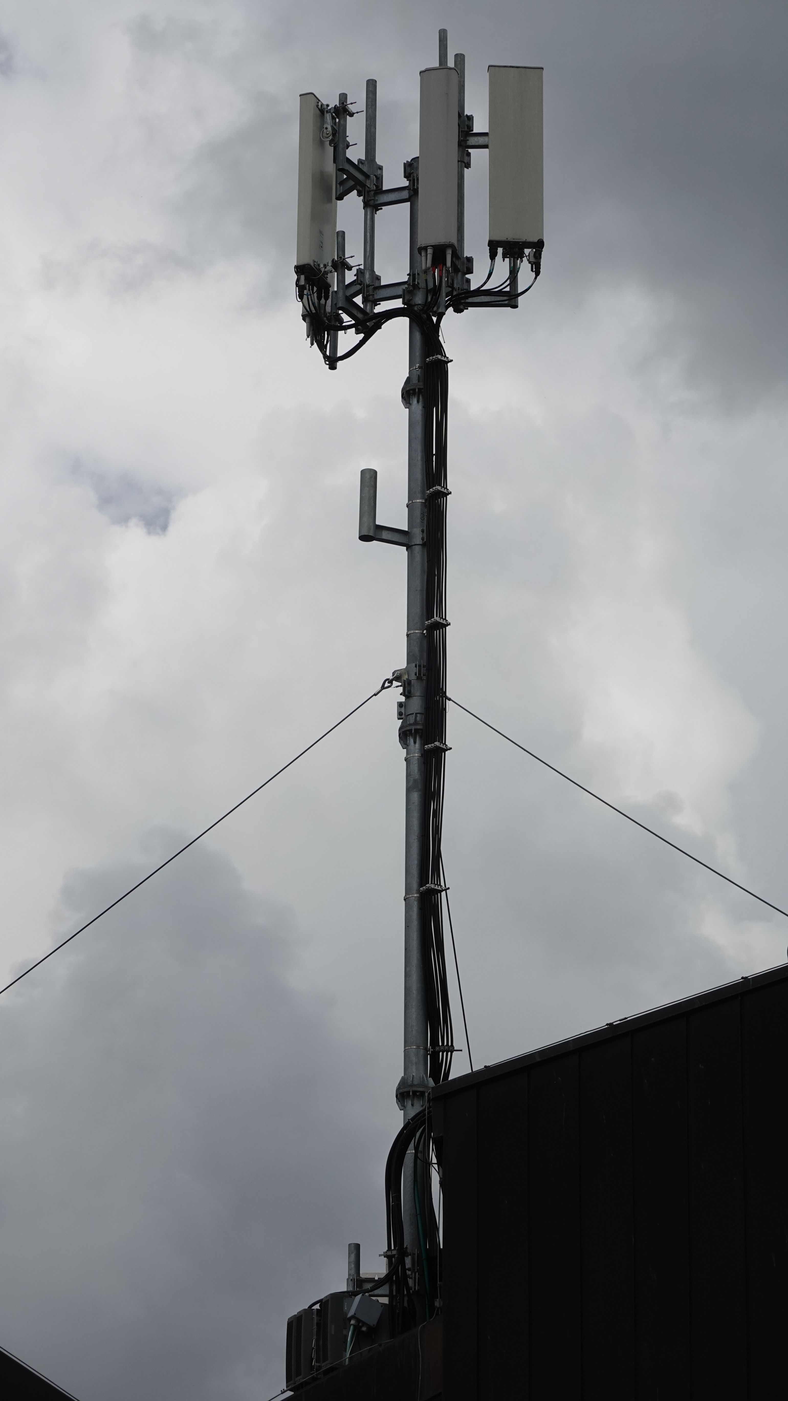 Die Antennen auf der Westseite im September 2023