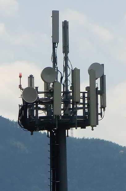 Die Anlage von Wind ohne Ausleger und mit den Antennen von Tim (06.2012).