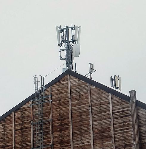 Die Antennen von Vodafone mit Tim (im Vordergrund) und Wind im Oktober 2016