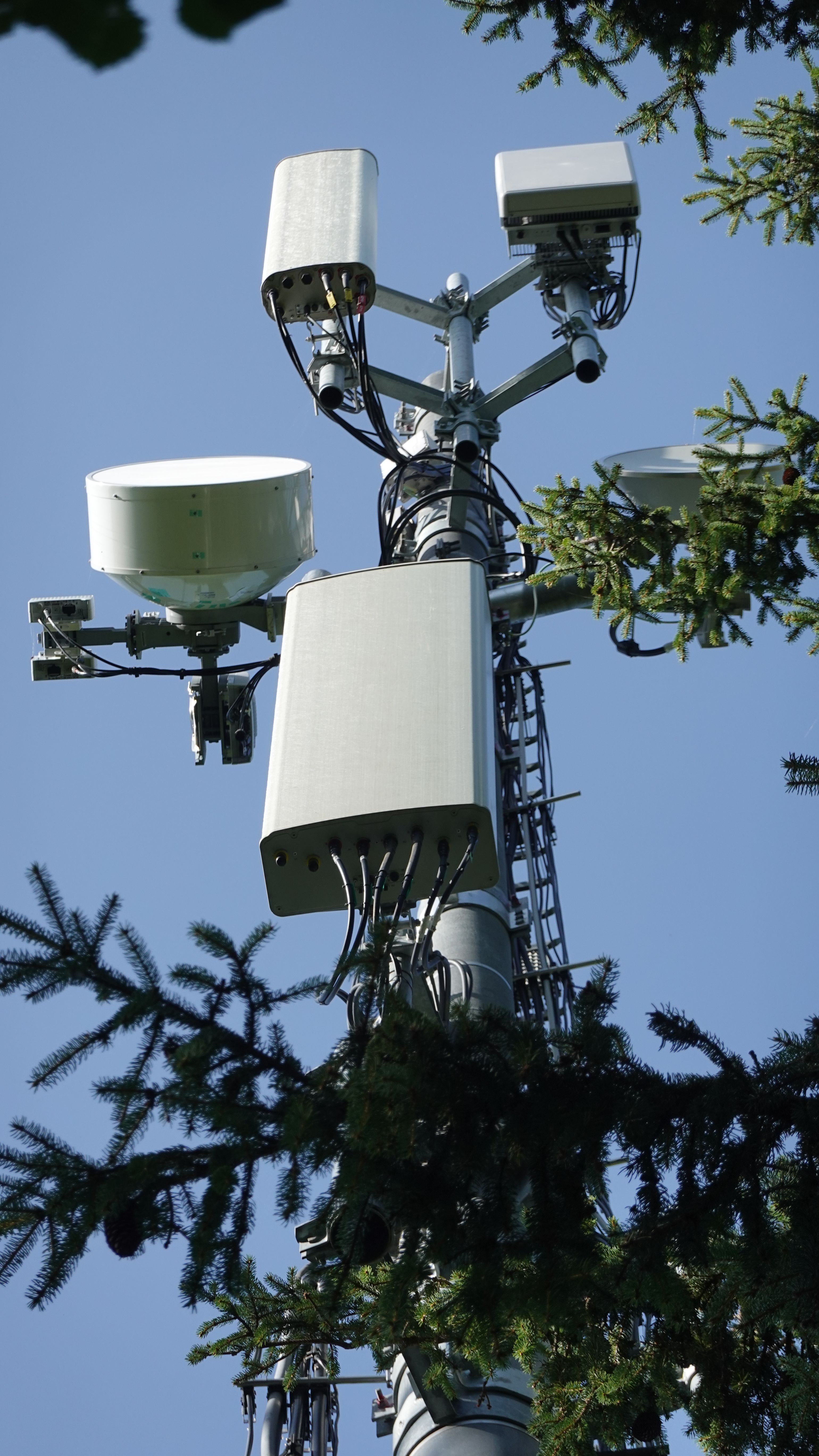Die Antennen von Fastweb-Vodafone und Zefironet im August 2025