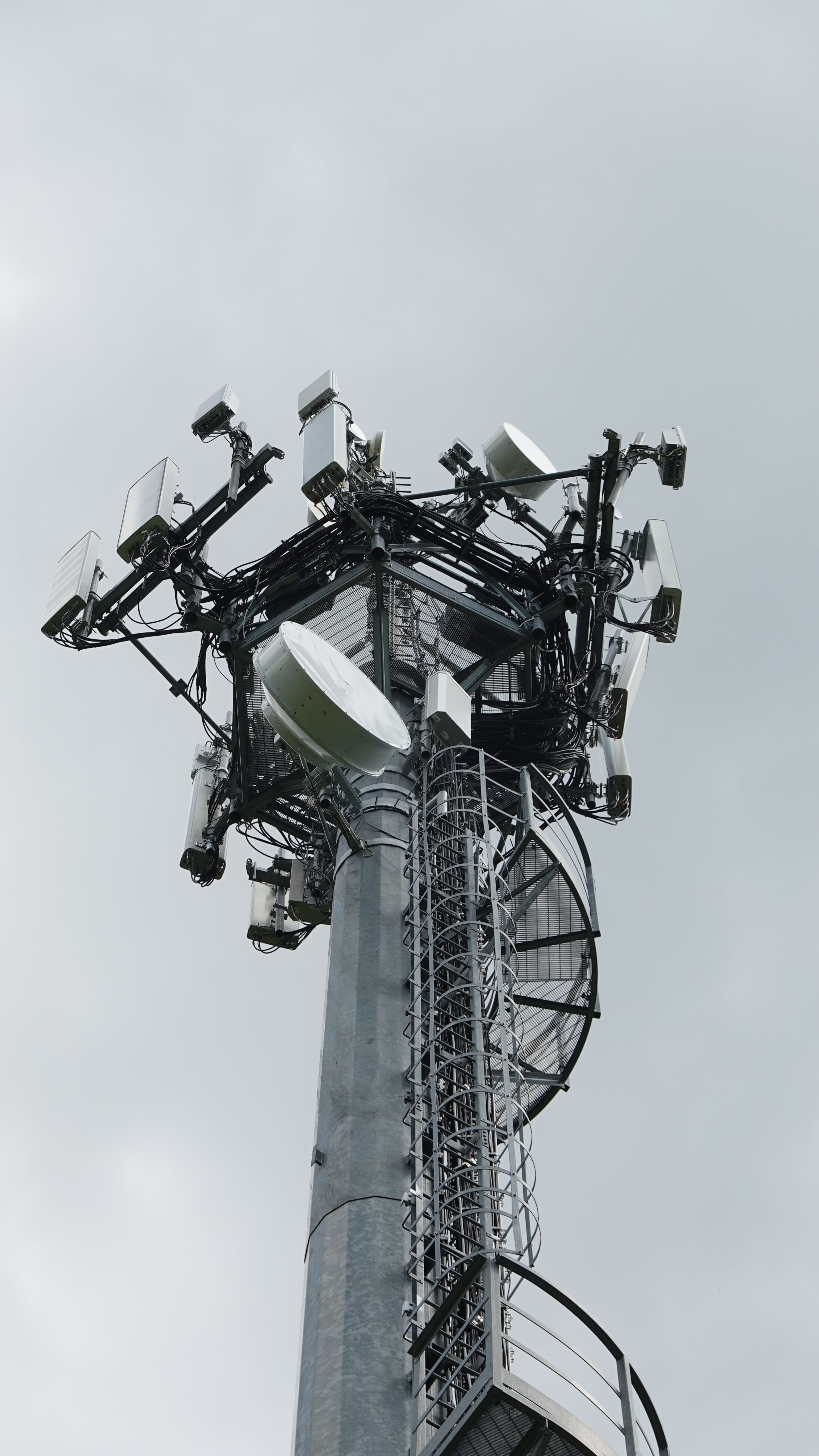 Die Antennen von Westen gesehen im Juni 2026