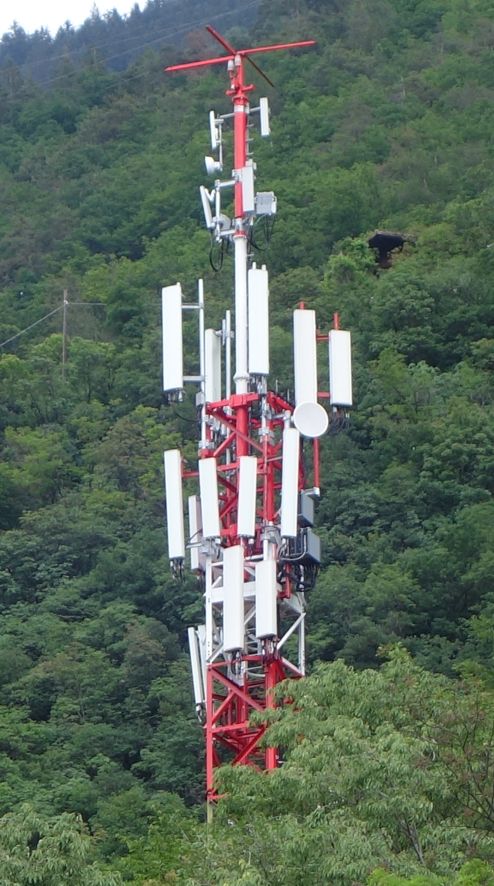 Die Anlage im Mai 2019 auch mit den Antennen von Linkem