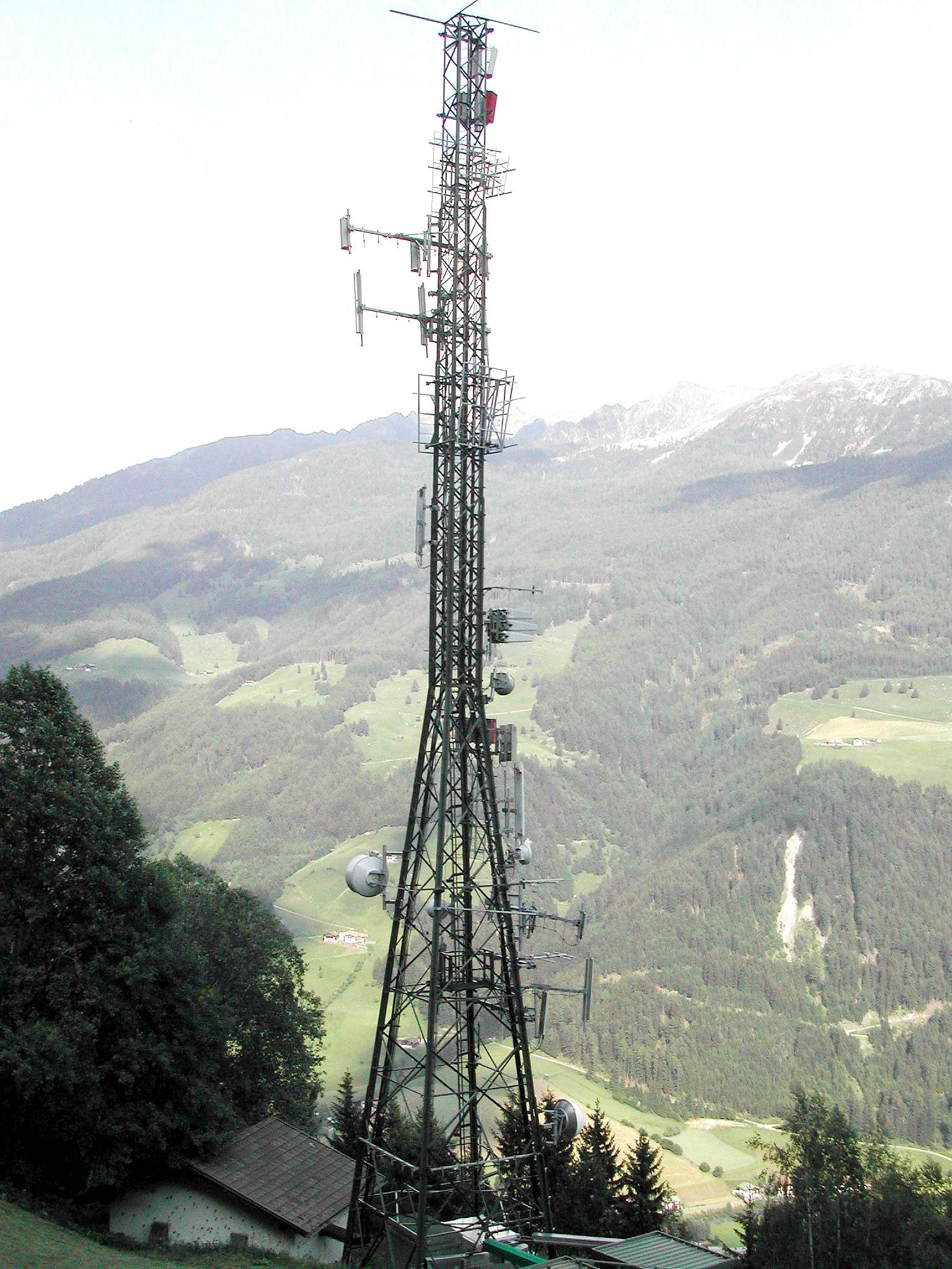 Die Anlage im Juni 2003 mit den 3 Betreibern Tim, Vodafone und Wind