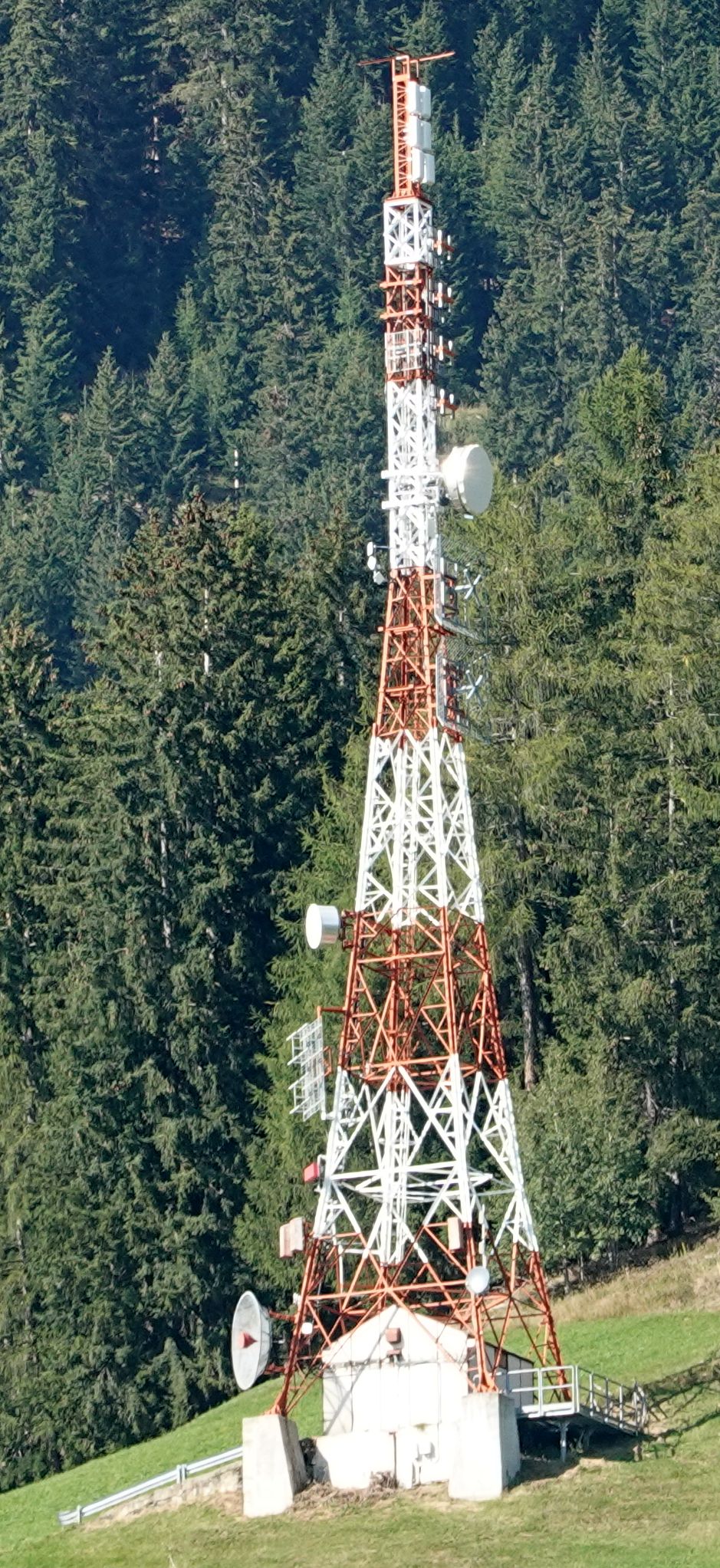 Die RAI-Anlage im September 2021 ohne Antennen von Vodafone