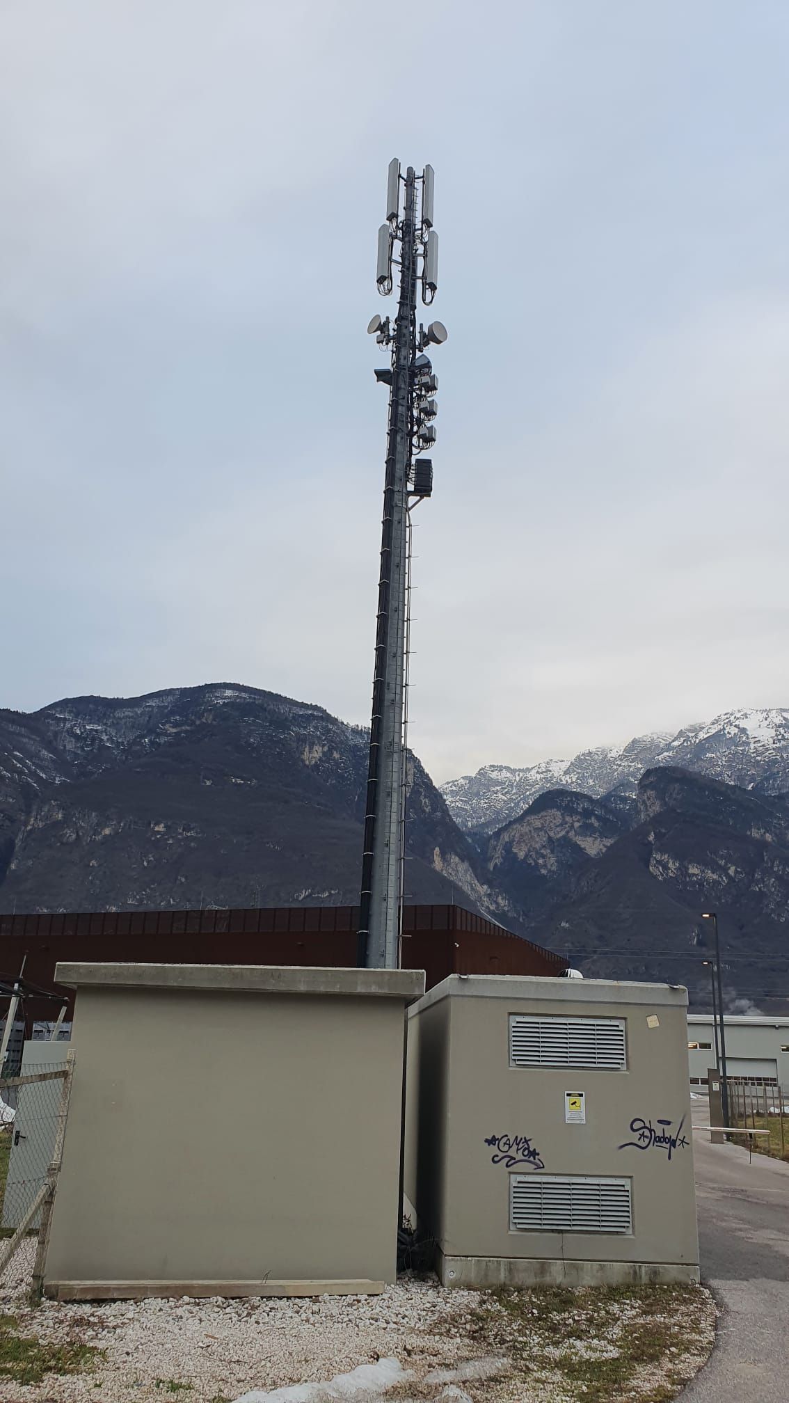 Die Anlage seit Februar auch mit den Antennen von Iliad.