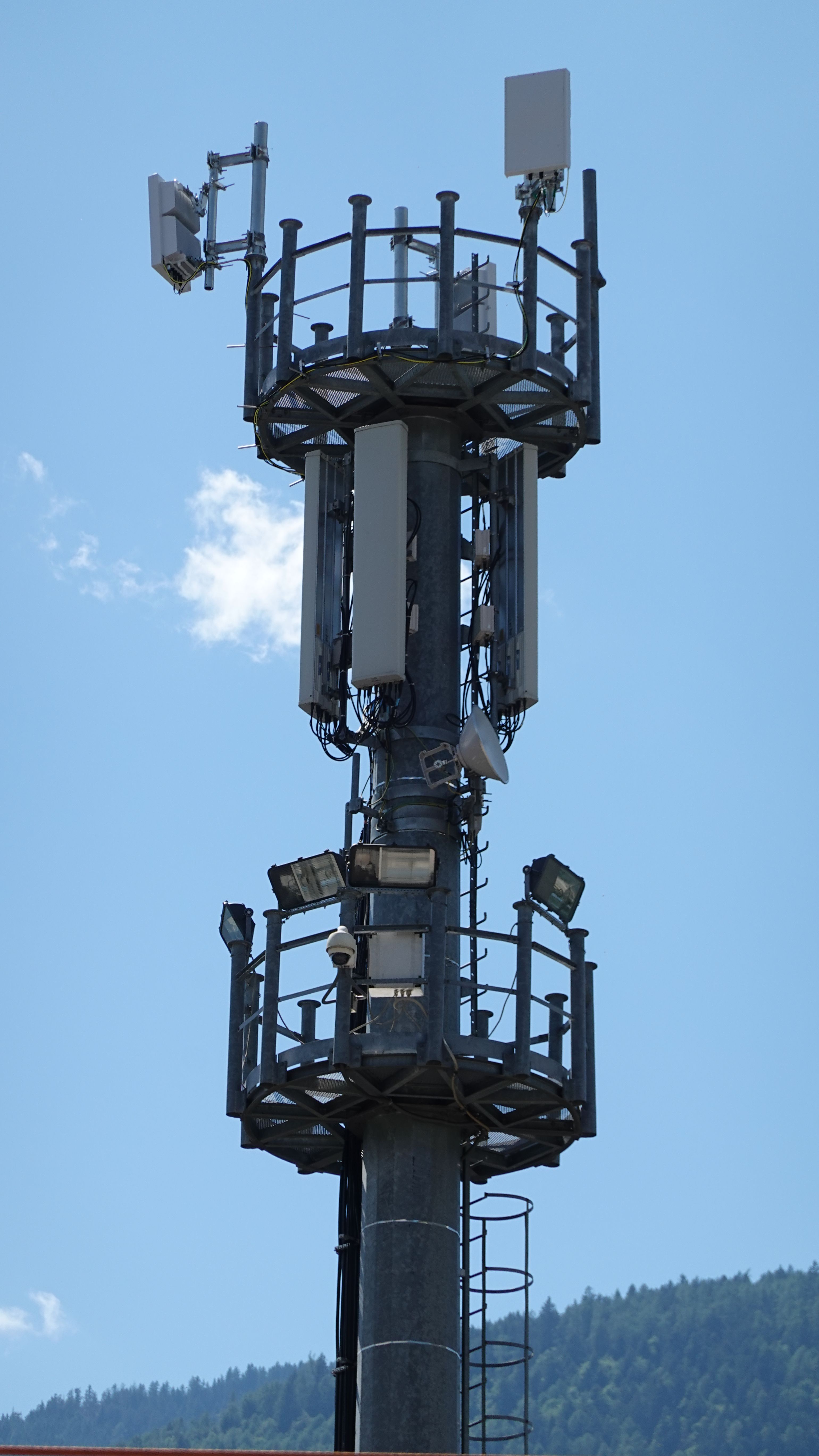 Die Anlage im August 2022 mit den 5G-Antennen