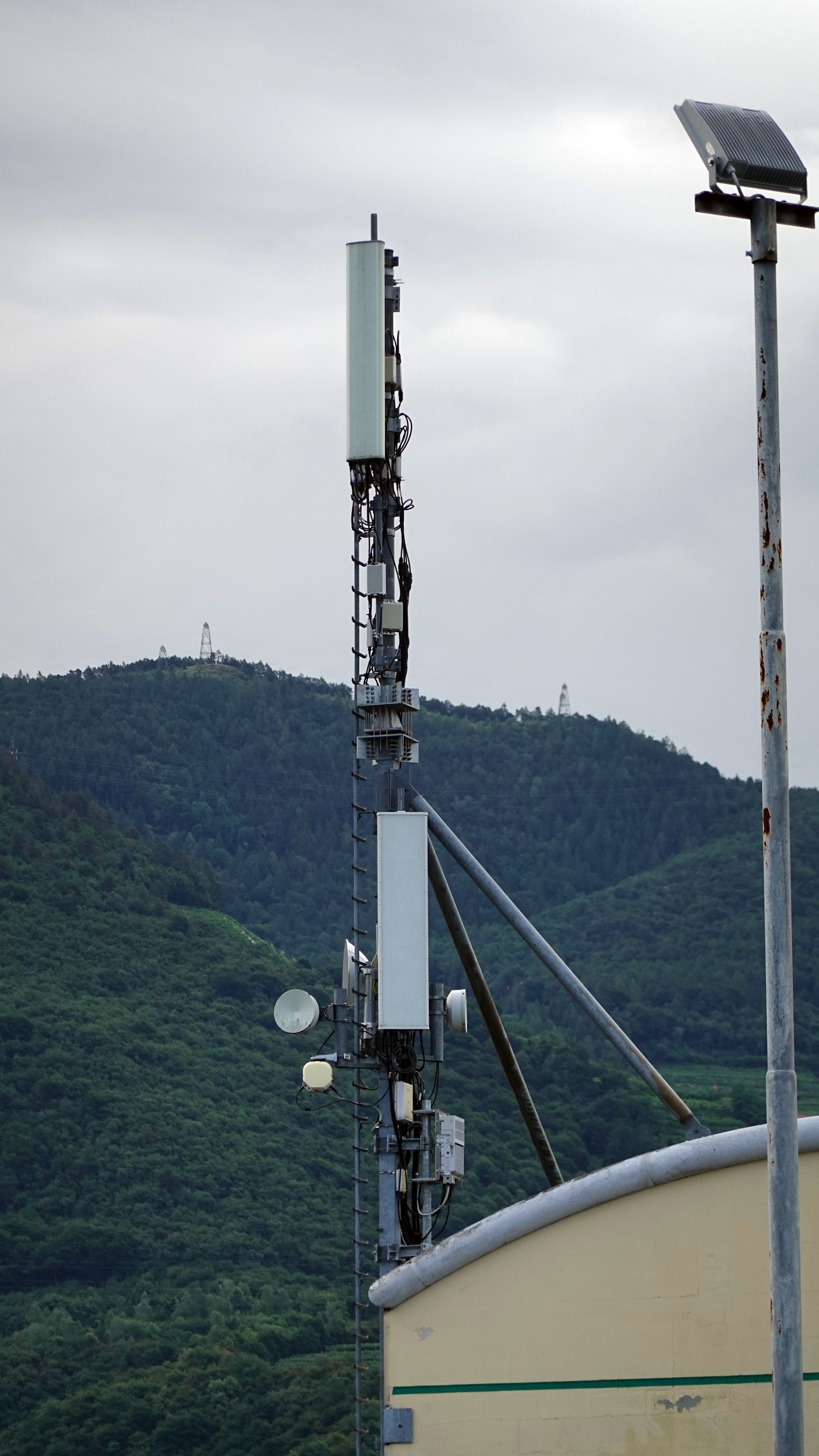 Die Antennen Richtung Mezzocorona im Juli 2023