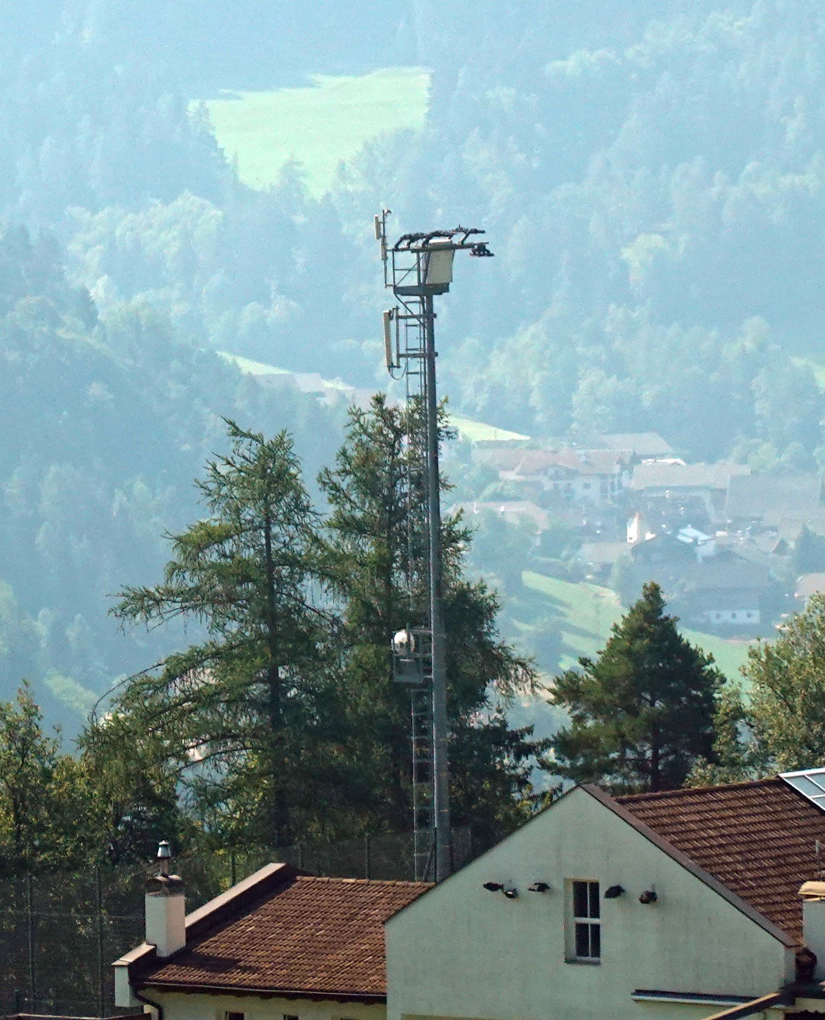 Die Antenne auf dem Fußballplatz im Juli 2026