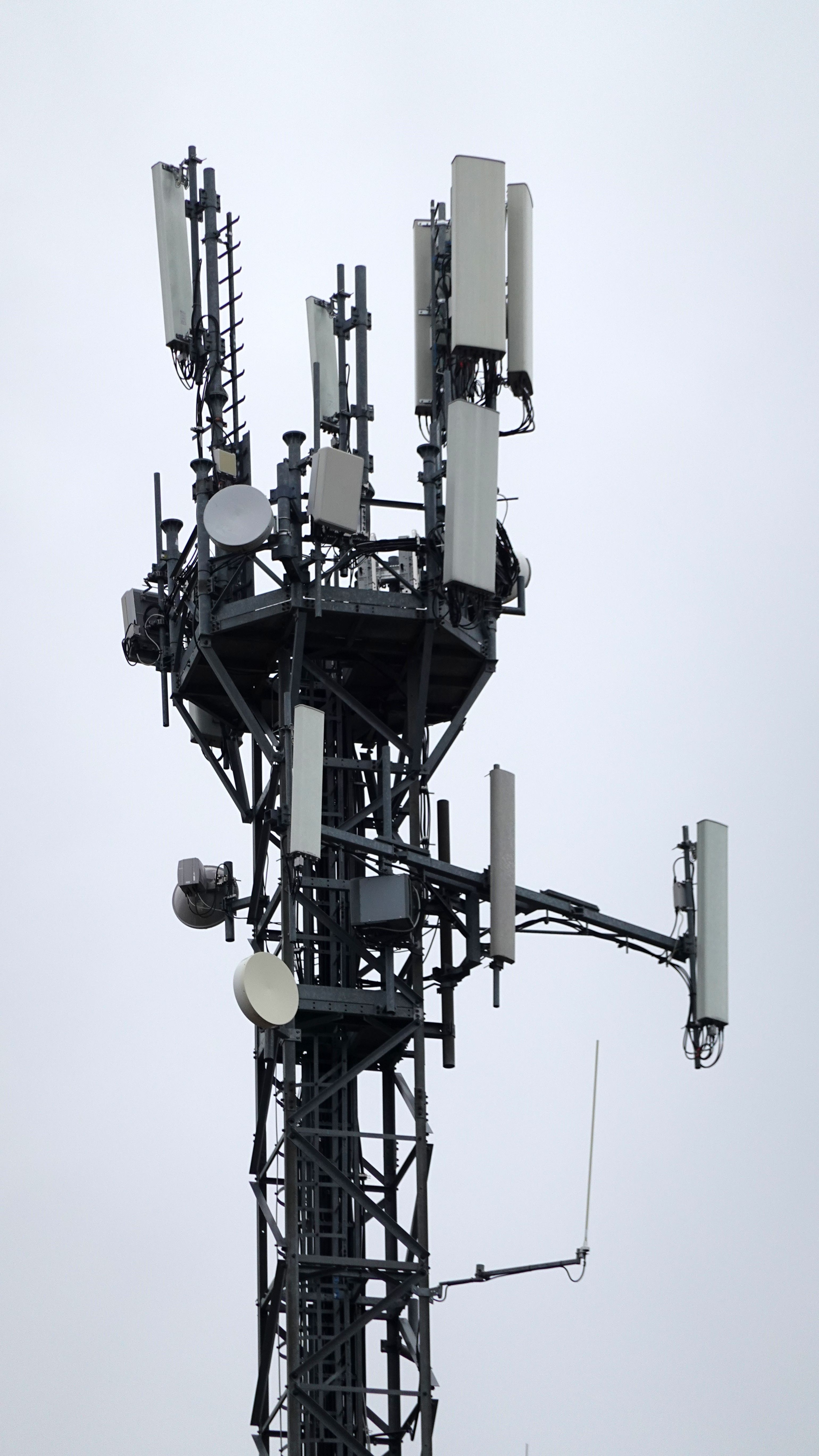 Die Antennen in Richtung Hafling im Oktober 2025
