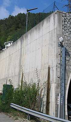 Die Anlage von Wind auf dem Tunnelportal