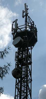 Die Anlage mit den Antennen von Vodafone, Tim und H3G