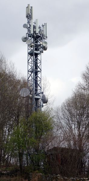 Die Anlage im April 2017 mit den Antennen von Tim