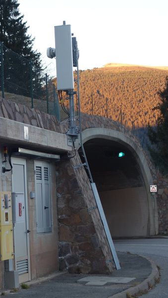 Die Anlage von Vodafone am Tunnelportal