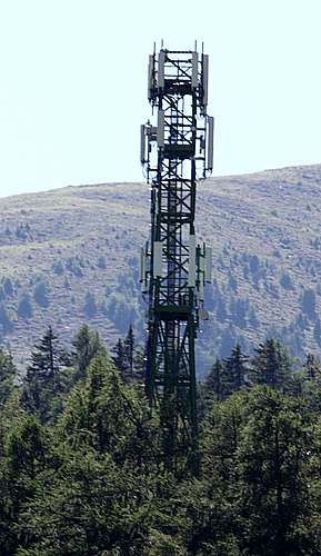 Die Anlage mit den Antennen von Vodafone, Wind und Tim im Juli 2016