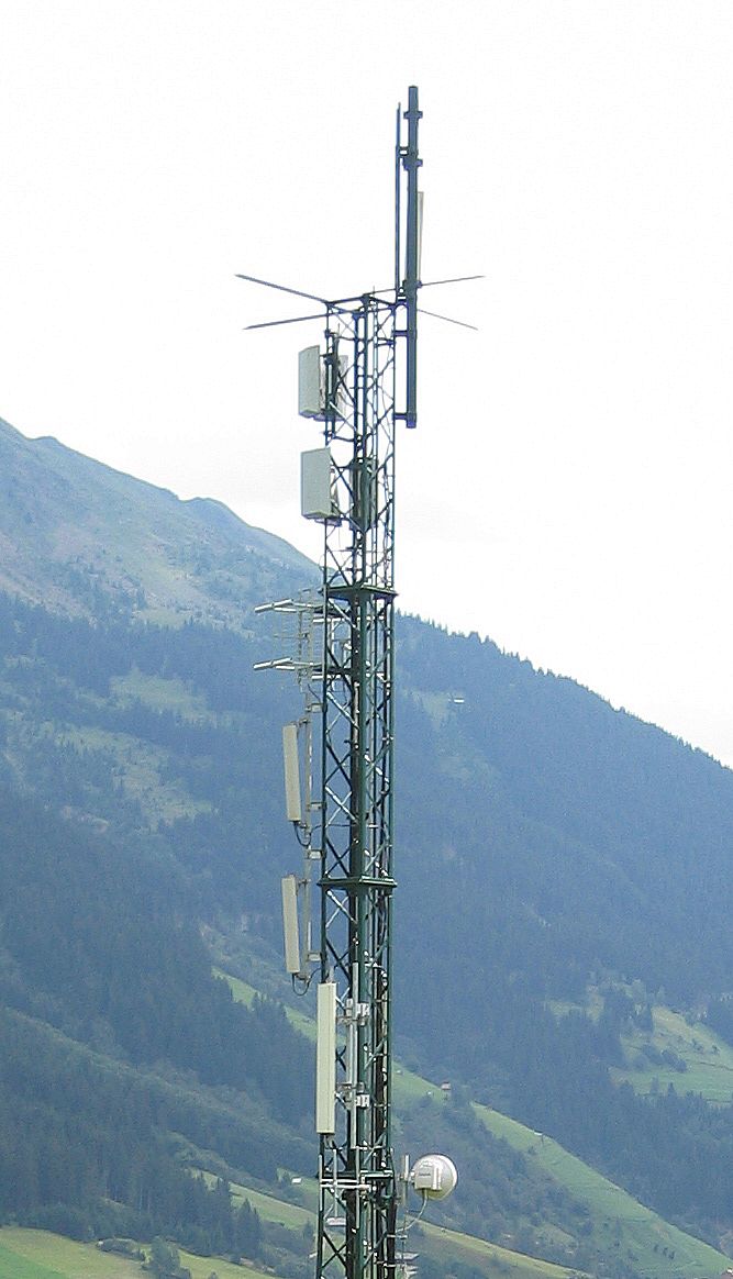 Die Anlage im August 2004 mit Vodafone und Wind