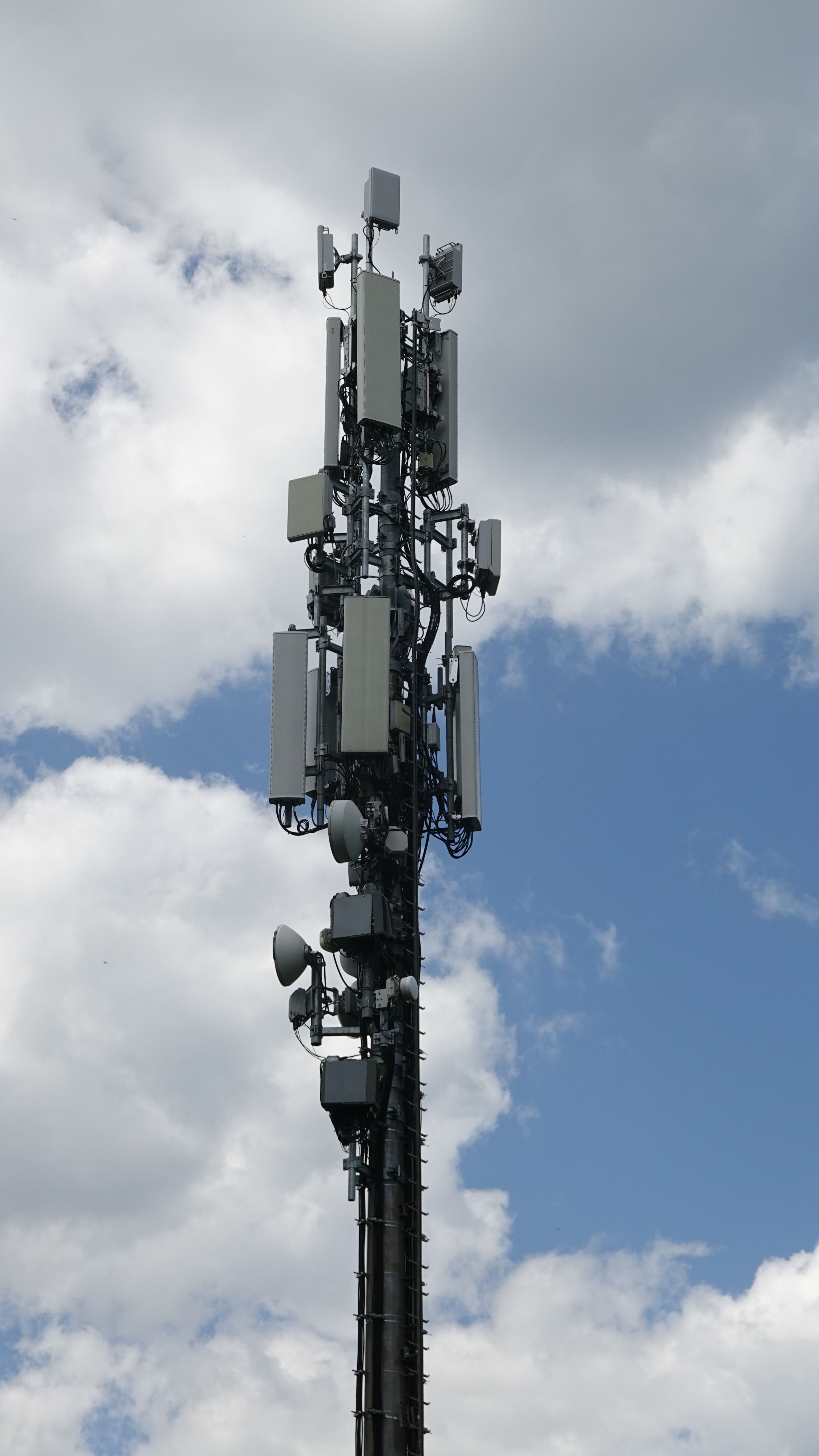 Die Antennen im Mai 2026 von Südwesten aus gesehen