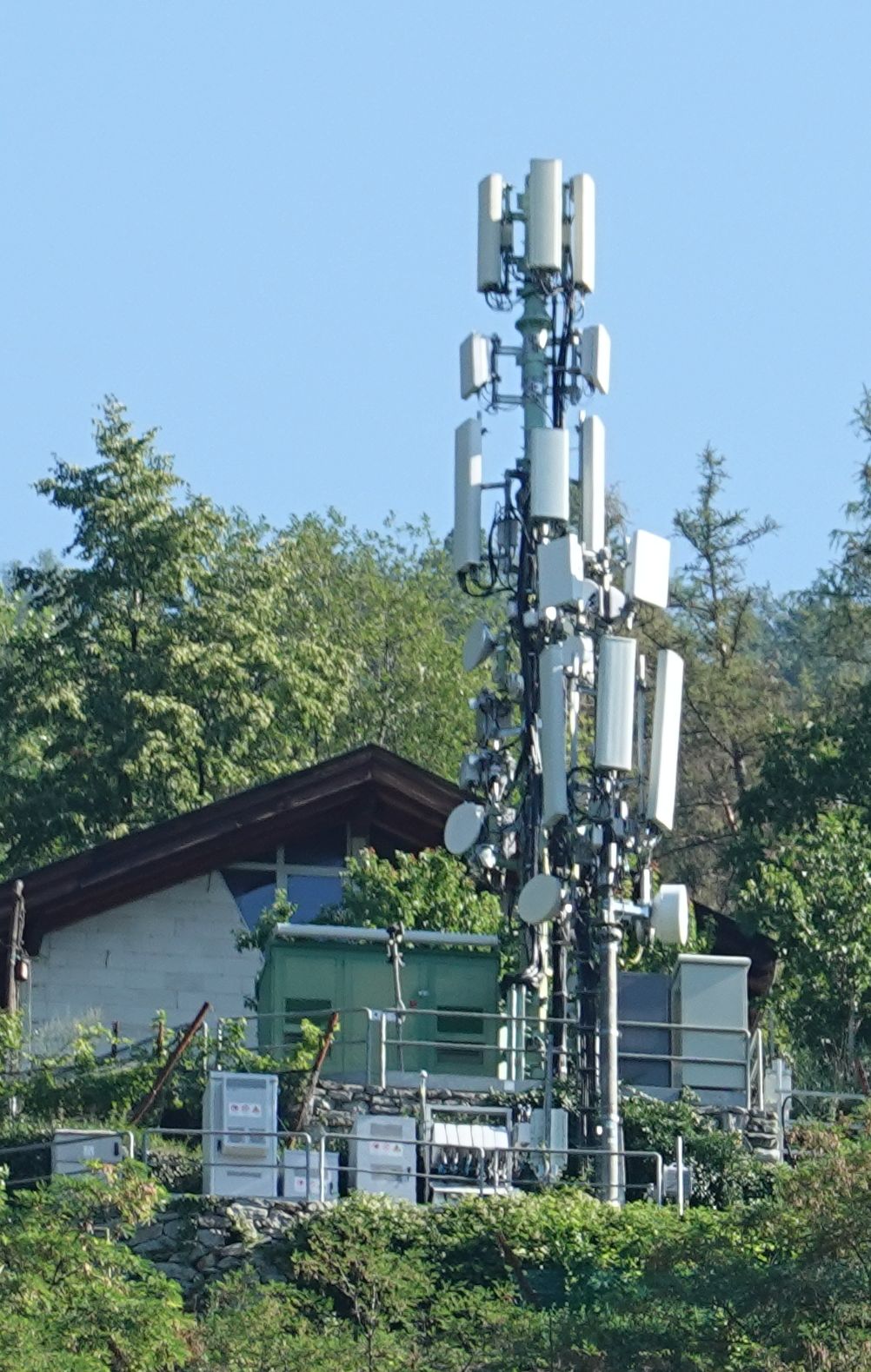 Die Anlagen im August 2022 mit den 5G-Antennen von Vodafone