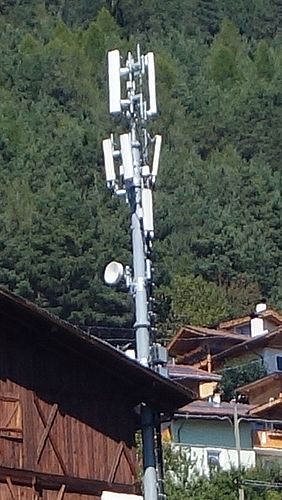 Die Anlage von Tim mit den Antennen von Vodafone im September 2016