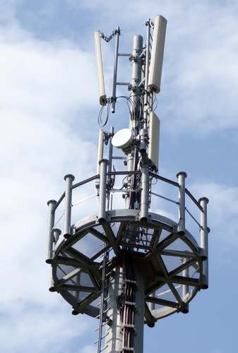 Die Antennen von Tim auf einem Lichtmasten. Seit April 2016 mit LTE.
