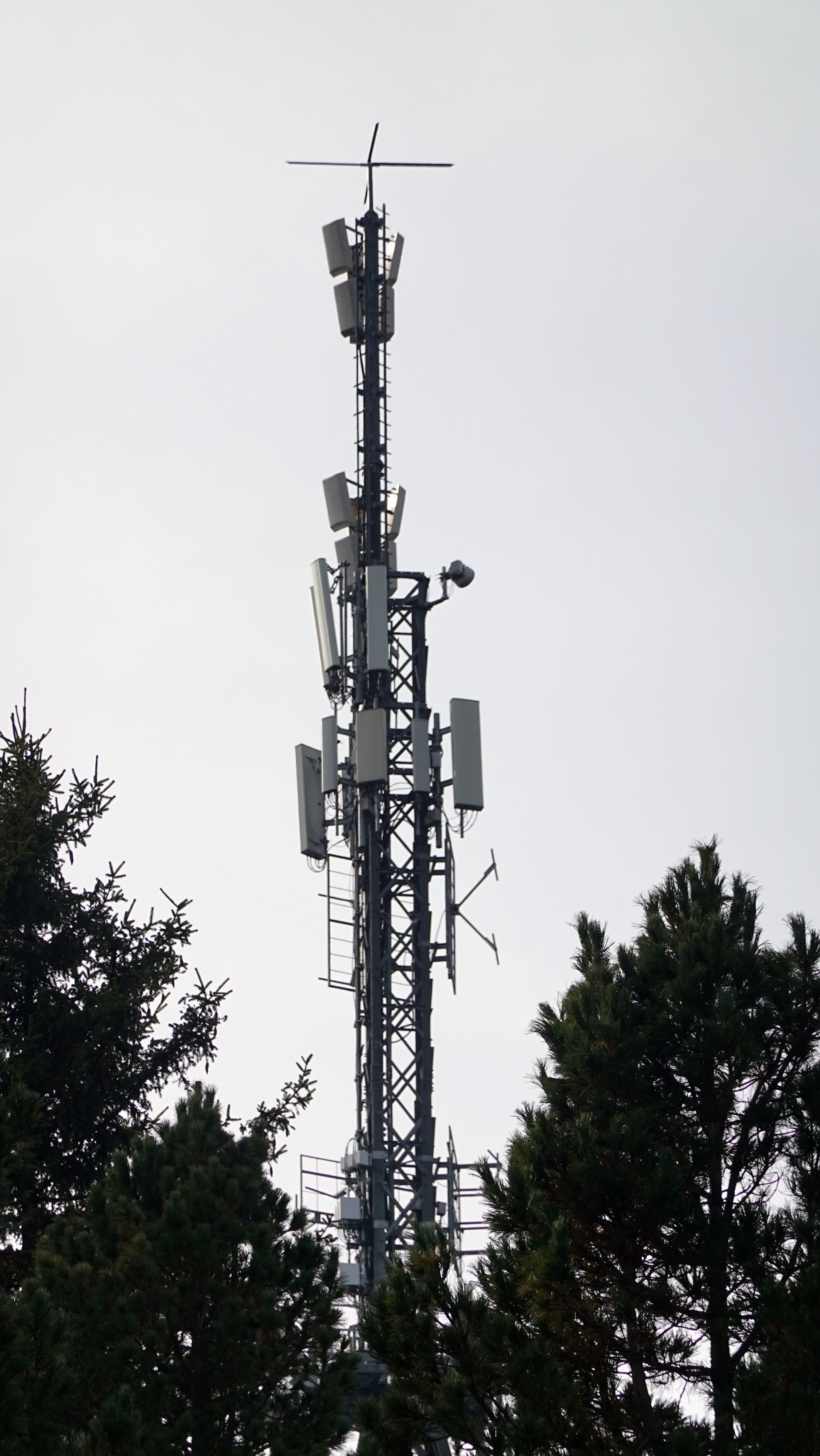 Die Antennen in Richtung Osten im Oktober 2025