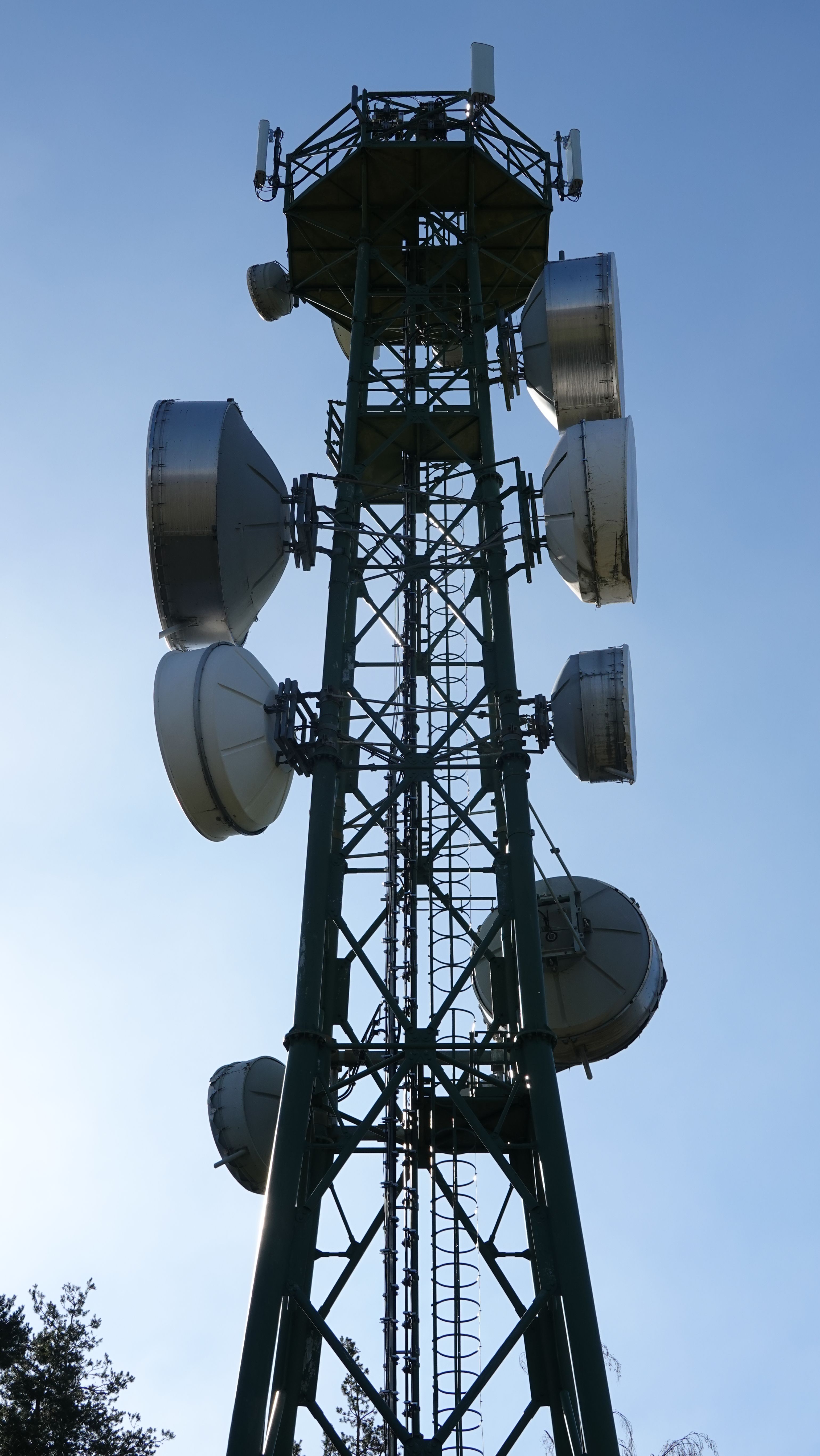 Die Anlage von Südwesten aus gesehen im März 2026